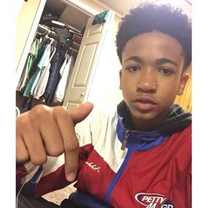 Meet your Posher, Travis